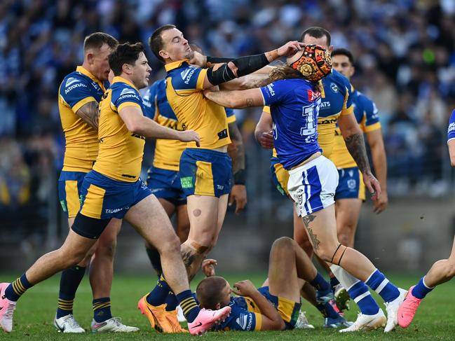 Clint Gutherson gets stuck into a scuffle with Josh Curran. Picture: NRL Photos