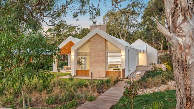 St Andrews Terrace, Willunga South