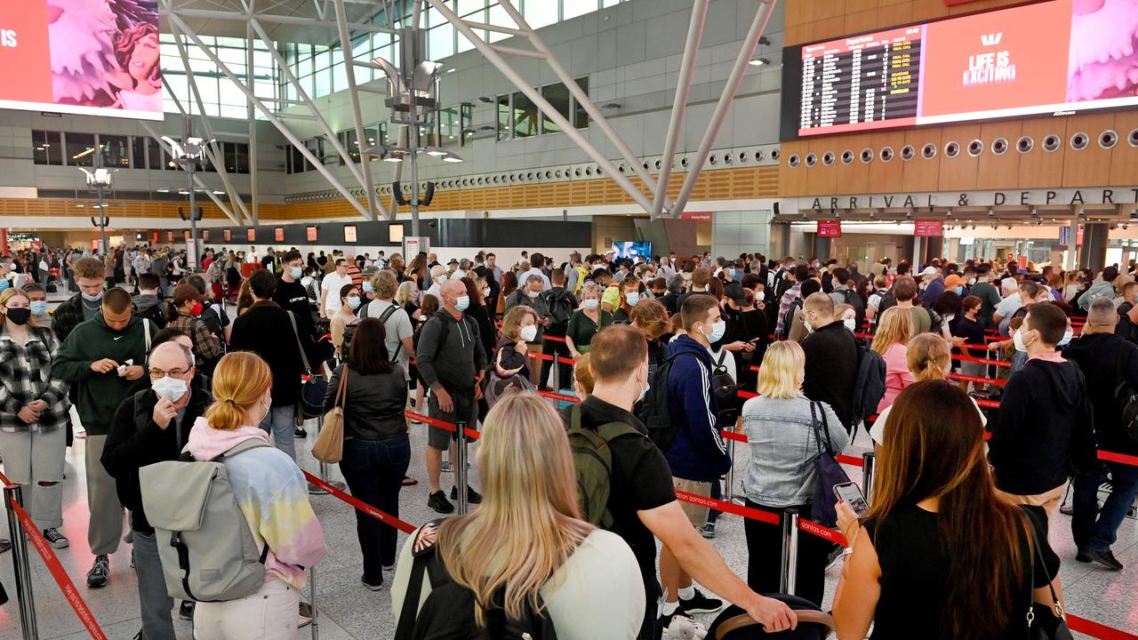 Chaos w Sydney i Melbourne Airport: Wielkanocne opóźnienia i odwołania