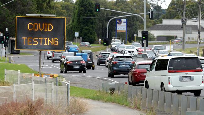 Covid-19 testing Victoria is nowhere near the levels in NSW. Picture: NCA NewsWire / Andrew Henshaw.