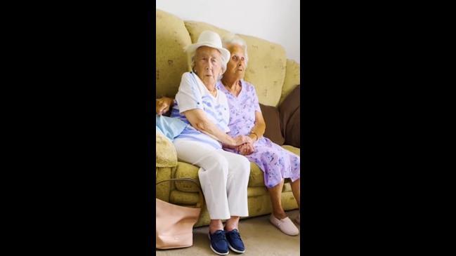 Adorable moment friends of 88 years meet for the first time in six years