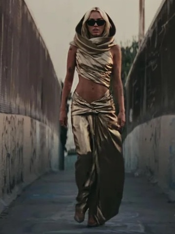 Miley has finally put the speculation to bed. Picture: YouTube.