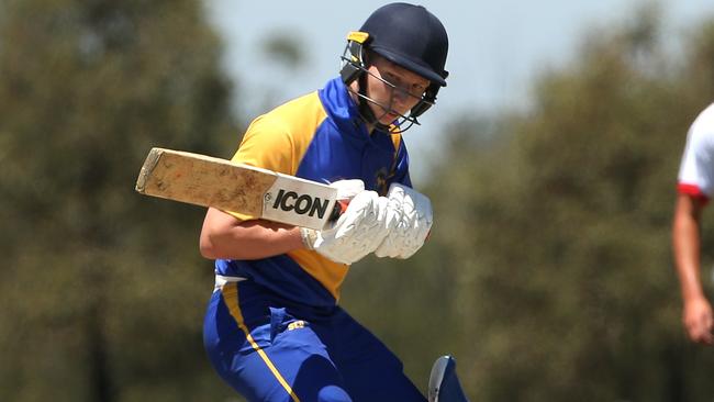 Luke Denny in action for Taylors Lakes. Picture: Hamish Blair