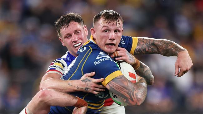 *APAC Sports Pictures of the Week - 2023, May 1* - SYDNEY, AUSTRALIA - APRIL 28: J'maine Hopgood of the Eels looks to pass as he is tackled during the round nine NRL match between Parramatta Eels and Newcastle Knights at CommBank Stadium on April 28, 2023 in Sydney, Australia. (Photo by Mark Kolbe/Getty Images)