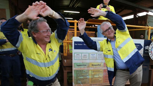 Then-PM Scott Morrison (right) bending over backwards to believe Andrew ‘Twiggy’ Forrest (left) on his hydrogen claims. Picture: Justin Benson-Cooper