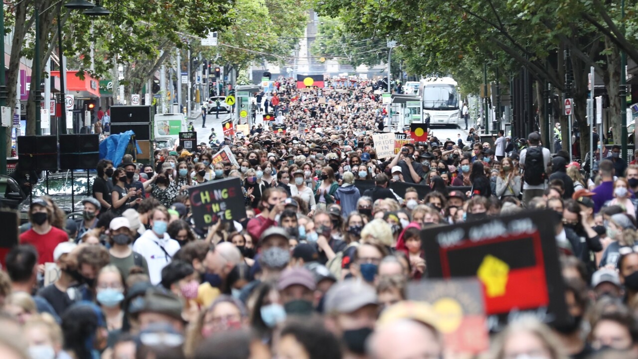 Thousands attend Australia Day protest in Melbourne