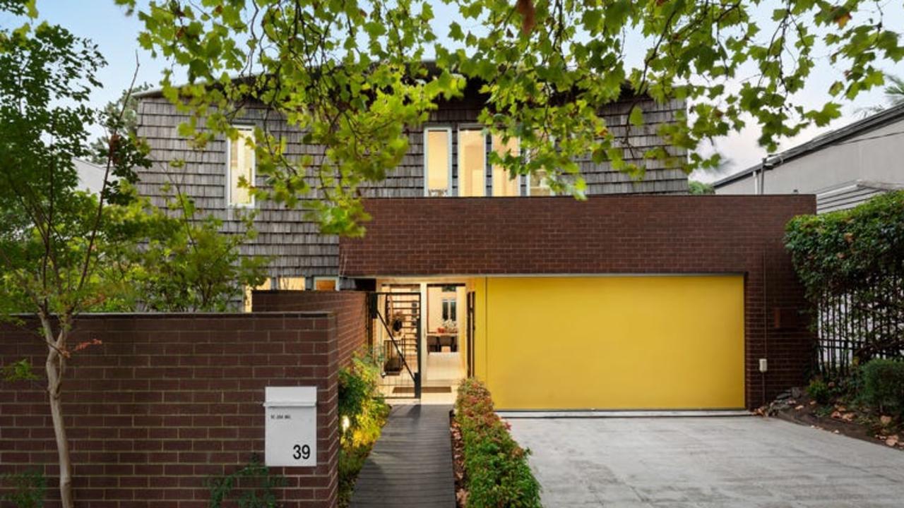 39 Brunel St, Malvern East sold for $3.155m.