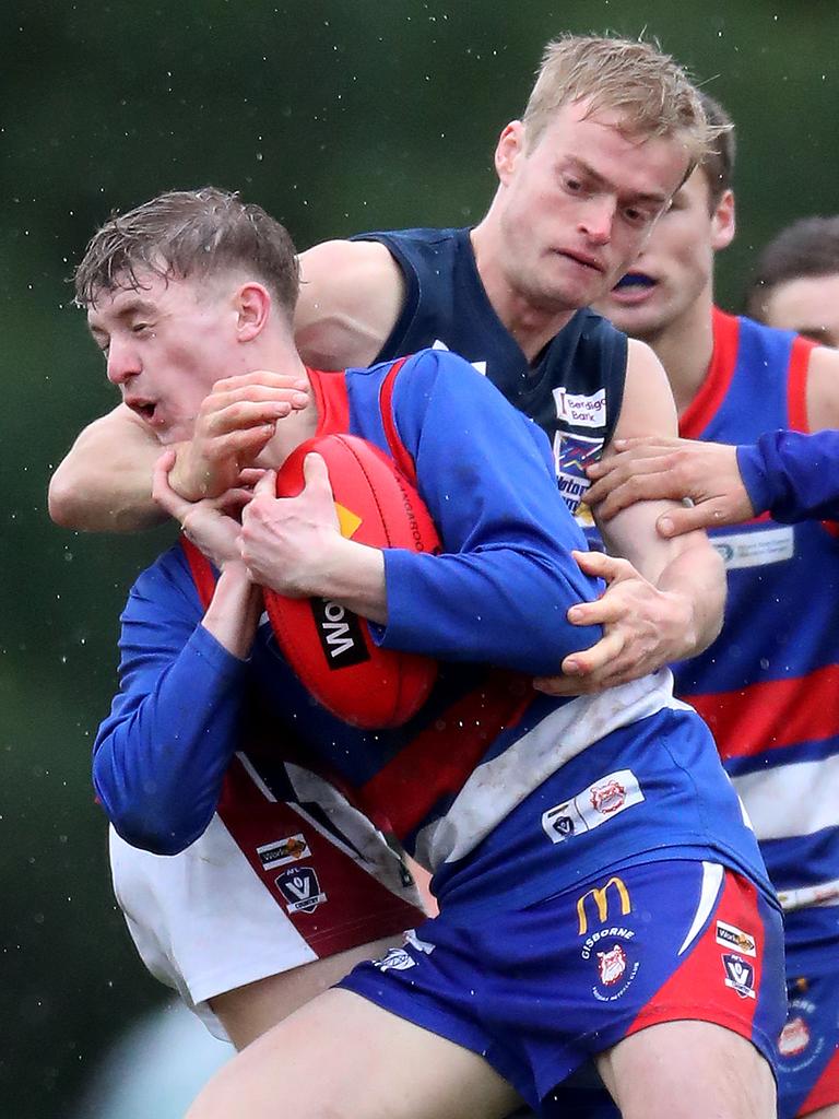 Sandhurst’s Lachlan Tardrew tied with Gisborne pair Brad Bernacki and Braidon Blake in the Bendigo league’s Michelsen Medal. Picture: Yuri Kouzmin