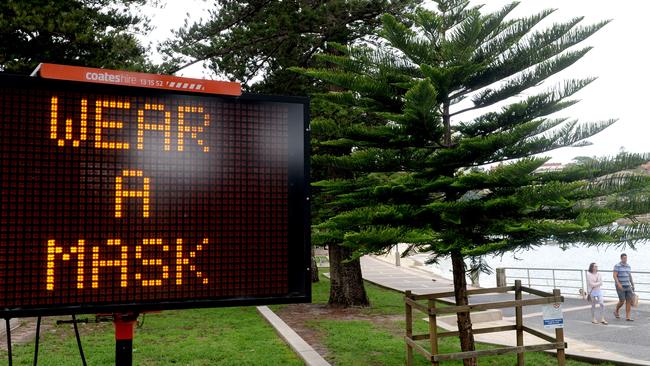 Mask wearing signs at Manly Cove. Photo Jeremy Piper