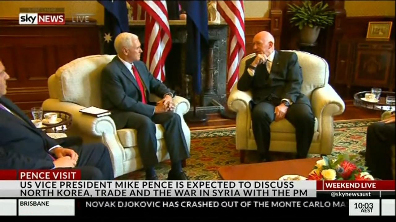 Peter Cosgrove welcomes Mike Pence to Admiralty House