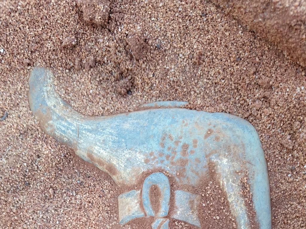 The discovery of what appears to be a 14th to 17th Century bronze figure of Buddha by detectorists Leon Deschamps and Shayne Thomson on the Gascoyne Coast (NW Western Australia) will raise some interesting speculation about its significance in a historical context.