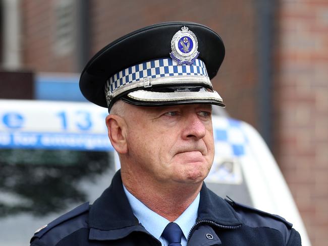 SUNDAY TELEHRAPH - Chief Inspector Frank Gilroy addresses the media over a motor vehicle crash at Glenorie in which 19 year old Jodie Gillett died and her dad Gary was severely injured.   Pic, Sam Ruttyn