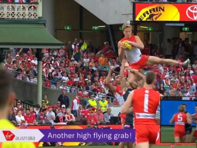 Buckley saves Heeney after HUGE hanger