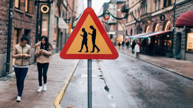 The signs that appeared in Stockholm, warning drivers. Photo: Jacob Sempler