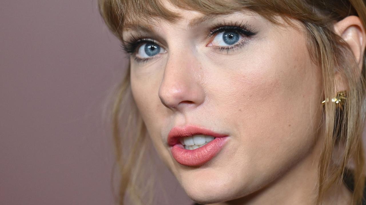 Taylor Swift mène les réactions des célébrités à la décision Roe v Wade: « Je suis absolument terrifié »