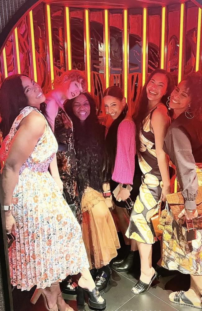 Taylor Swift, second from left, with backup singer Jeslyn Gorman (centre). Picture: Instagram/Jeslyn Gorman