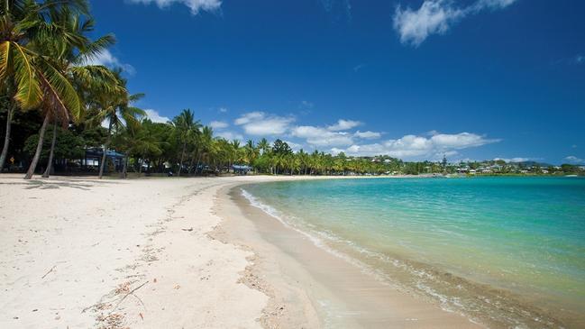 The pristine foreshore of Airlie Beach sets the scene for a perfect family getaway.