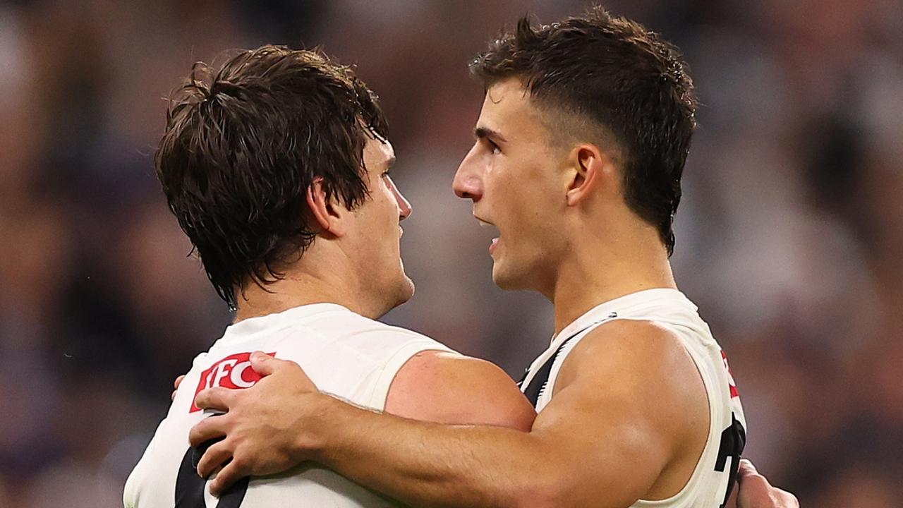 Undermanned Pies edge closer to boilover in enemy territory