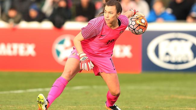 Goalkeeper Mackenzie Arnold is part of the Roar’s W-League squad for 2016-17.