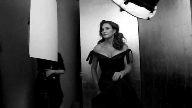 Caitlyn Jenner fronts Vanity Fair