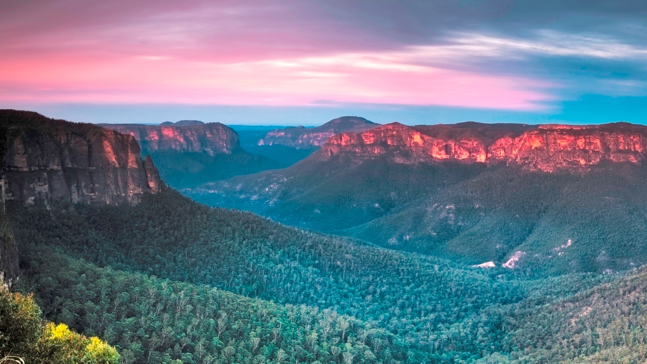 Snow falls in NSW Blue Mountains  Sky News Australia