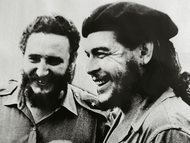 Fidel Castro (left) and Guevara forged an immediate political union.