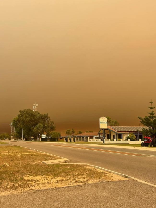 The entire town of Cervantes – north of Perth – has been urged to evacuate as a massive bushfire continues to rage. Picture: Supplied / Dhu Drop Inn, Cervantes Wa Facebook