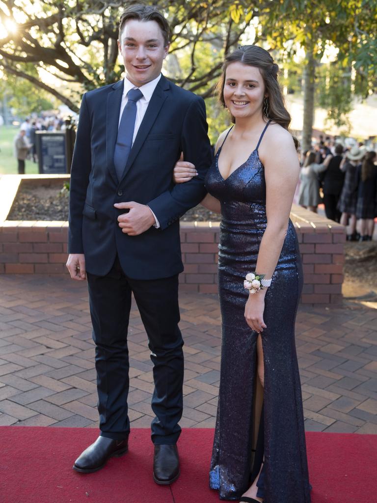 Toowoomba School Formal Photos: Fairholme College Formal 2021 