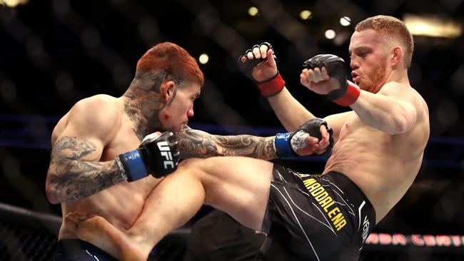 Jack Della Maddalena (R) wins his UFC debut against Pete Rodriguez at UFC 270. Picture: Katelyn Mulcahy/Getty Images