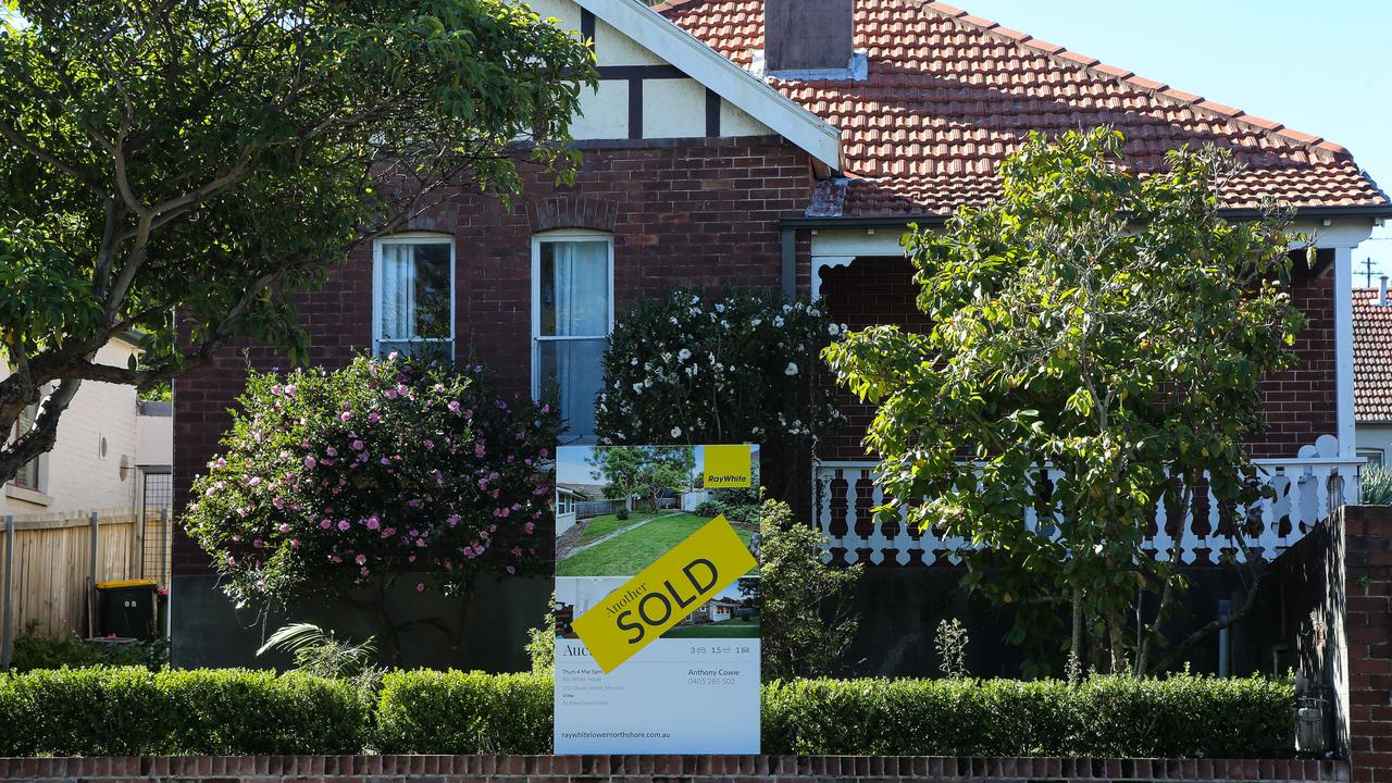 The latest auctions data from real estate giant Ray White suggests a slowing property market. Picture: NewsWire / Gaye Gerard