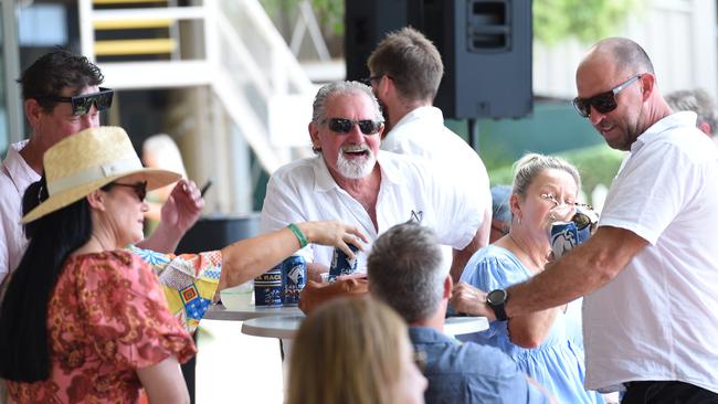 Racegoers Moama Bowling Club Echuca Cup. Picture: David Smith