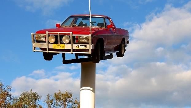 The Big Ute on a Pole in Deniliquin.