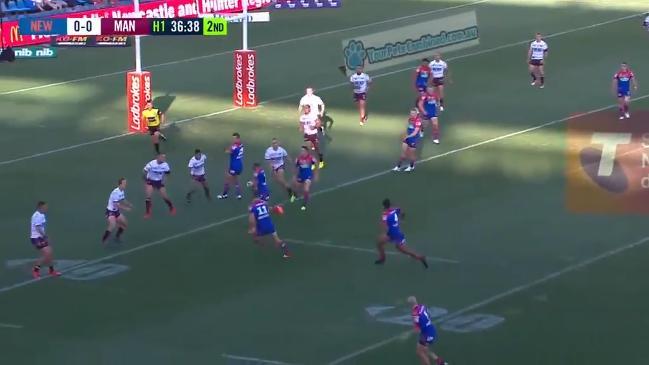 Ponga goes himself