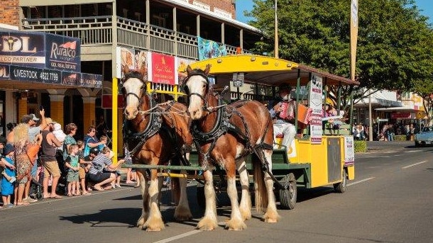 Roma's Easter in the Country parade.