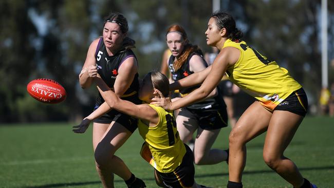 Zarlie Goldsworthy in action for the Murray Bushrangers. Picture: Morgan Hancock/AFL Photos/via Getty Images