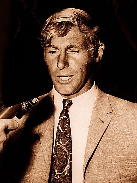 Balmain player Dennis Tutty talks to media as he leaves court during his restraint of trade case against club, 13/12/71.