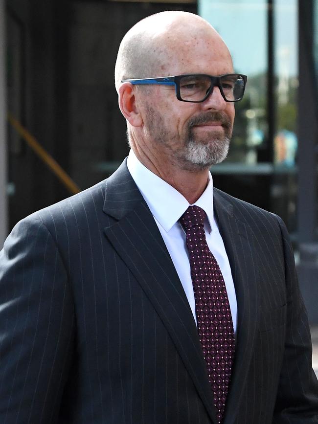 Former Victoria Police Chief Commissioner Simon Overland is among 36 names listed on Tony Mokbel’s grill list. Picture: AAP Image