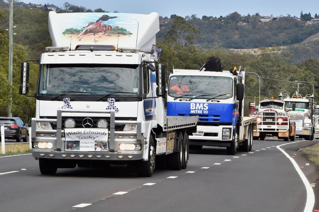 Lights on the Hill convoy leaves Withcott heading to Gatton. September 2017. Picture: Bev Lacey