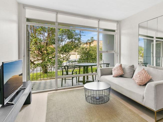 TV presenter Carissa Walford, former Home And Away lists at Dee Why Source: realestate.com.au