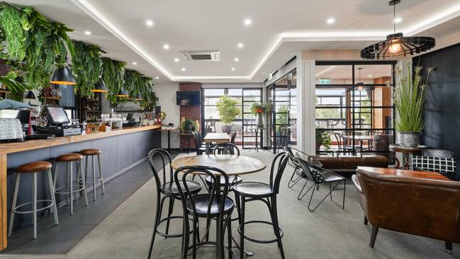 The Telegraph Hotel at 2-4 Pakington St, Geelong West, is on the market.
