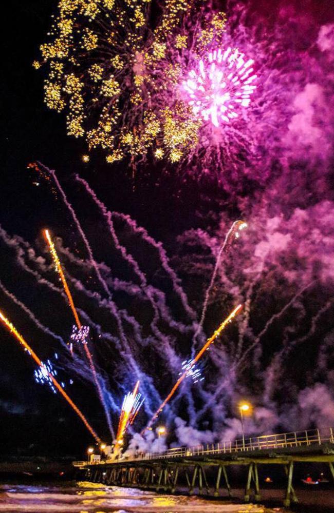 Melbourne fireworks New Year’s Eve: City crush to ease as fun spreads to suburbs | Herald Sun