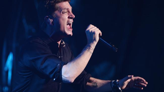 NEW YORK, NY - AUGUST 06: Rob Thomas performs at The Beacon Theatre on August 6, 2015 in New York City. (Photo by Stephen Lovekin/Getty Images)