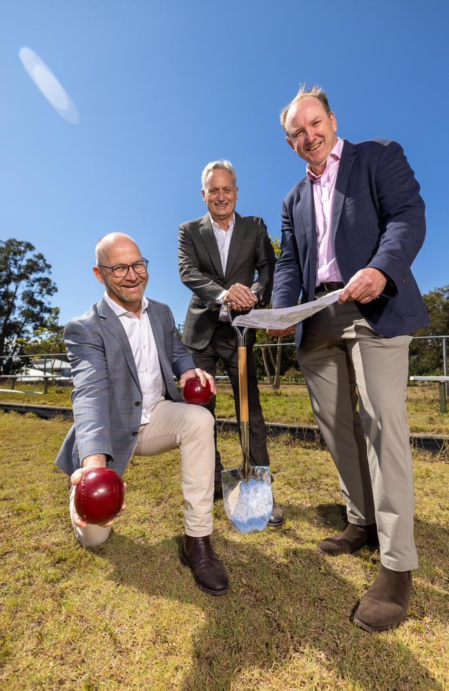 (L-R) Yeronga Services Club general manager Nathan Young, Hutchinson Builders chair Scott Hutchinson and RetireAustralia CEO Brett Robinson.