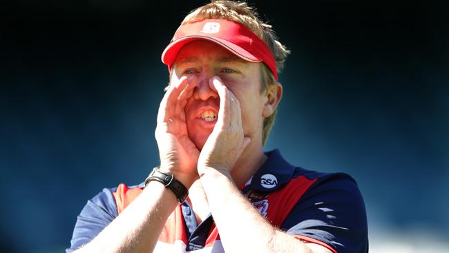 Rooster's coach Trent Robinson shouts instructions during Sydney Roosters training at Allianz Stadium .Picture Gregg Porteous