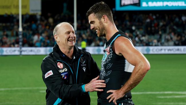 Ken Hinkley and Scott Lycett of the Power. Photo by James Elsby/AFL Photos via Getty Images.