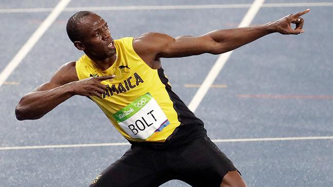 Bolt wins 200m, still on for 'triple triple'