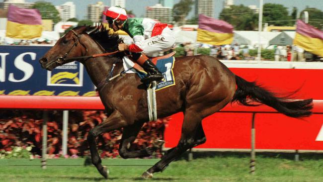 Eddie Cassar steering Testa Rossa to his Magic Millions 2YO Classic triumph in 1999.