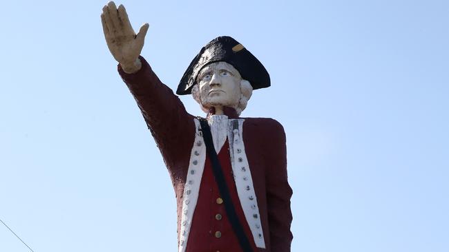 The Captain Cook statue on Sheridan St PICTURE: ANNA ROGERS