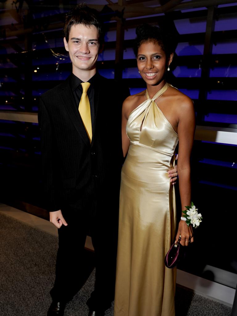 Simon Lang and Leilani Jacobs at the 2009 Casuarina Senior College formal. Picture: NT NEWS