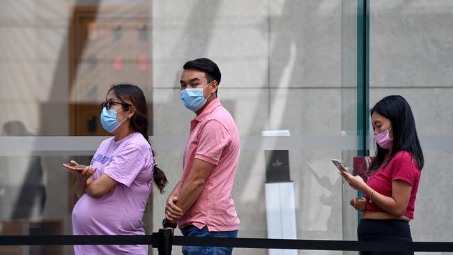 Shoppers wear face masks in the Sydney CBD. Picture: NCA NewsWire/Bianca De Marchi